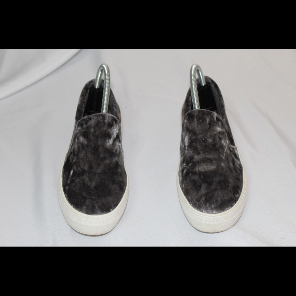 Steve Madden Gema Platform Slip-On Sneaker Gray